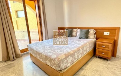 Spacious flat with a fantastic terrace in the harbour of Campomanes, Altea.